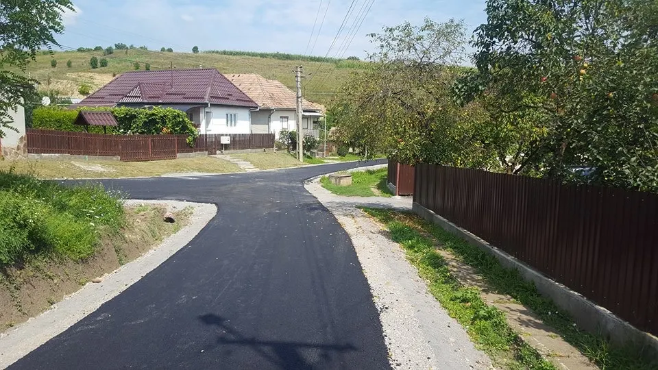 Asfalt la Rîciu