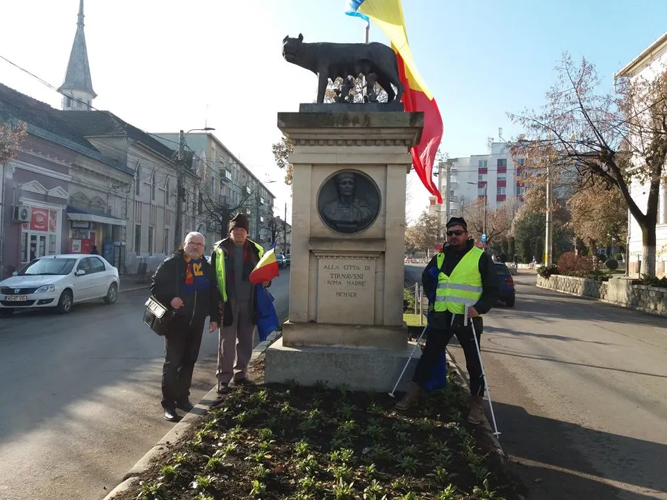 520 de kilometri parcurși pe jos, la 77 de ani. Destinația: Alba Iulia