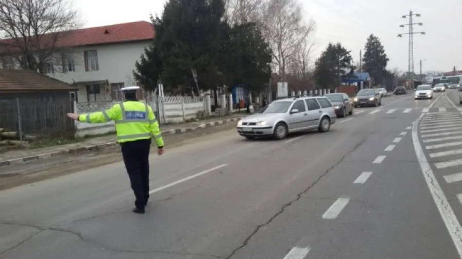 Transport ilegal de persoane, descoperit de Poliția Târnăveni