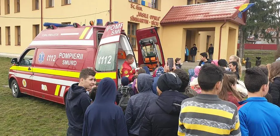 EXERCIȚIU. ISU MUREȘ, în vizită la elevii din Râciu, Sânmărtinu de Câmpie și Ulieș