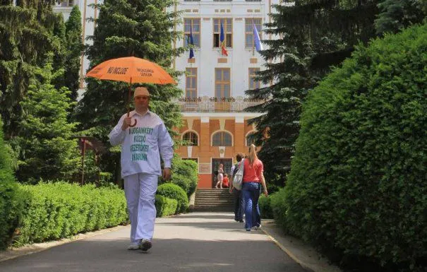 Ádám Valerián: exmatriculat pentru repetenție, "investigator" la Hamburg