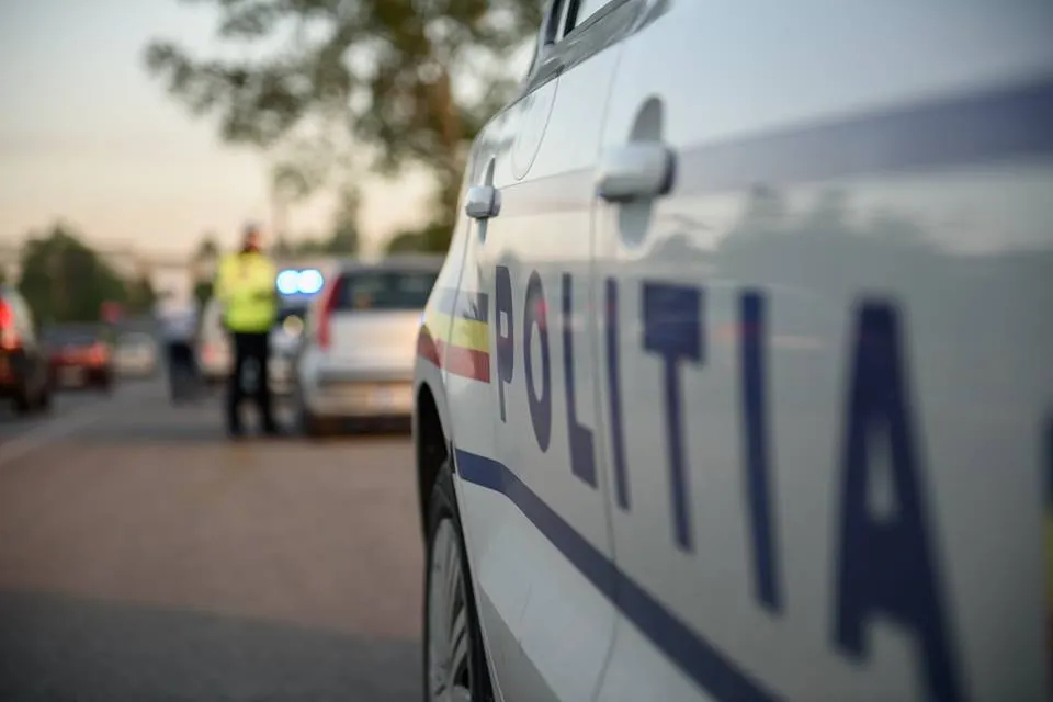 Bărbat din Glodeni, cercetat pentru conducere fără permis