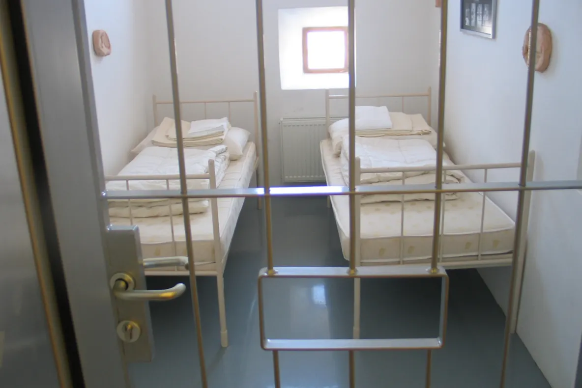 Tânăr din Ideciu, încarcerat! 1 an și 10 luni pentru conducere fără permis
