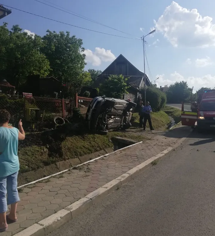 Sâmbătă grea pentru salvatori: Accident la Sărmașu și incendiu la Grebenișu de Câmpie