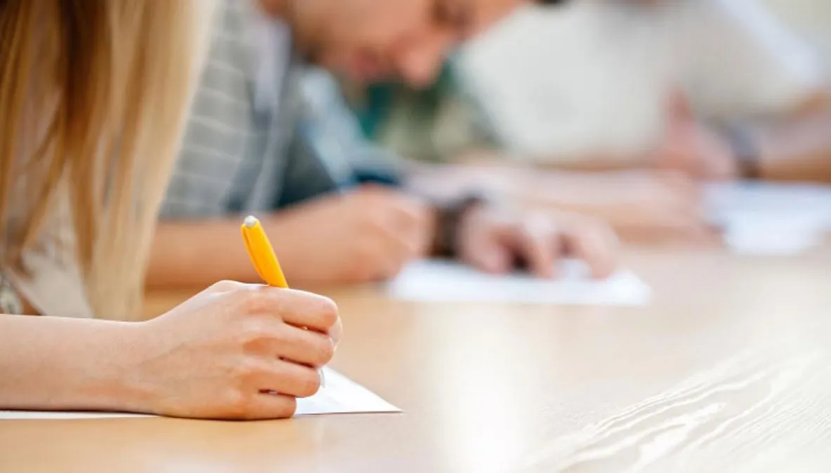 Un elev de la "Unirea" a obținut singura medie 10 la examenul de Bacalaureat, în județul Mureș