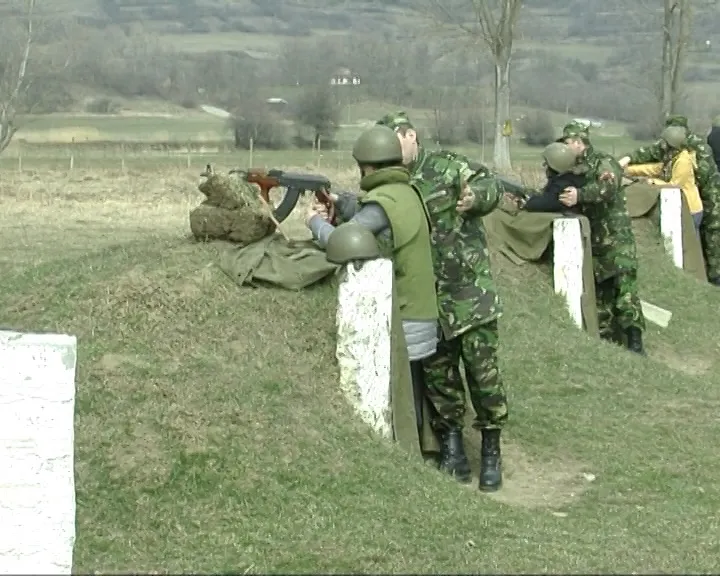 În Poligonul din Sângeorgiu de Mureș se trage cu muniție reală