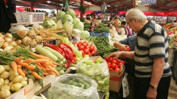 TÂRGU MUREȘ: Piață de produse locale la...piața de vechituri