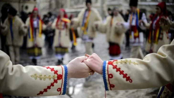 Hora Unirii, de 1 Decembrie, în centrul Târgu Mureșului
