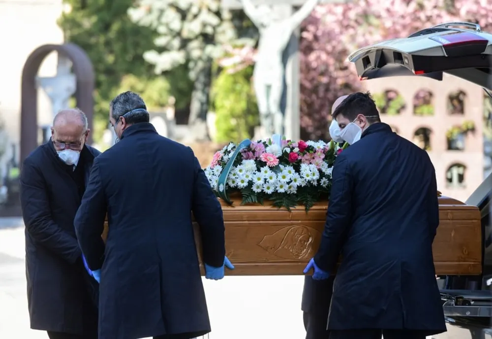 2 decese pe teritoriul României, ale unor pacienţi infectaţi cu noul tip de coronavirus