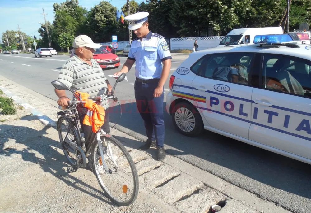 Sute de persoane legitimate, într-o singură zi, în contextul stării de alertă