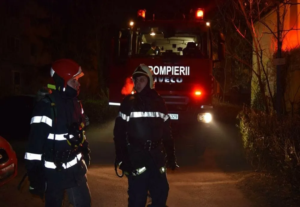 Incendii în Sighişoara şi Reghin! Au intervenit pompierii mureşeni cu mai multe autospeciale