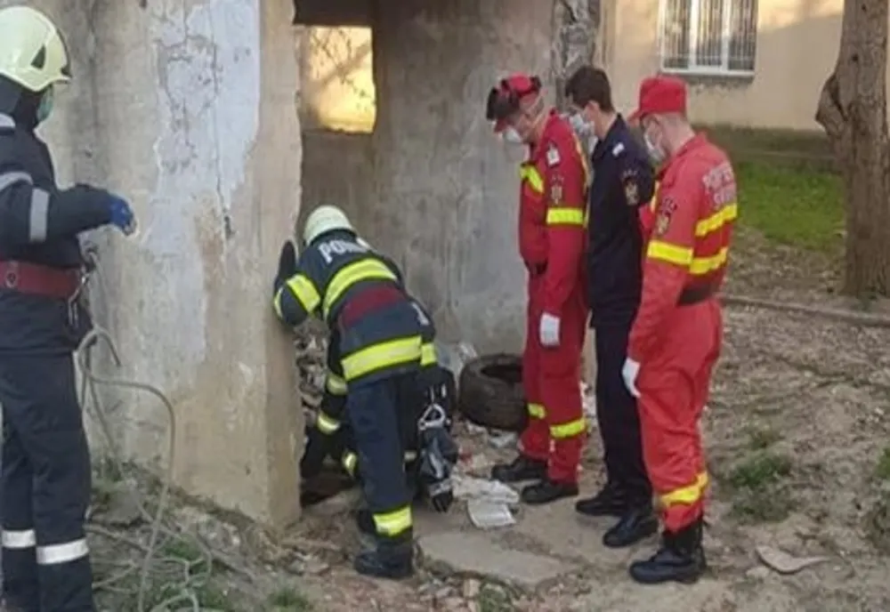 Bărbat căzut într-un canal tehnologic în Târgu Mureş! A sunat la 112 să ceară ajutor
