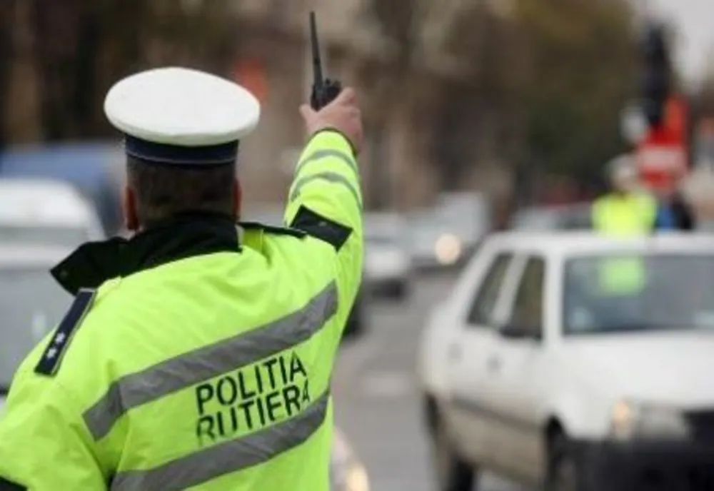 Reținut pentru conducere fără permis 