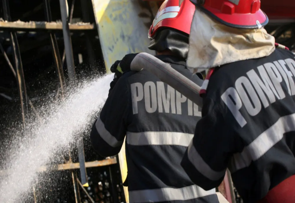 Incendiu ciclon la o fabrică de cherestea din Reghin