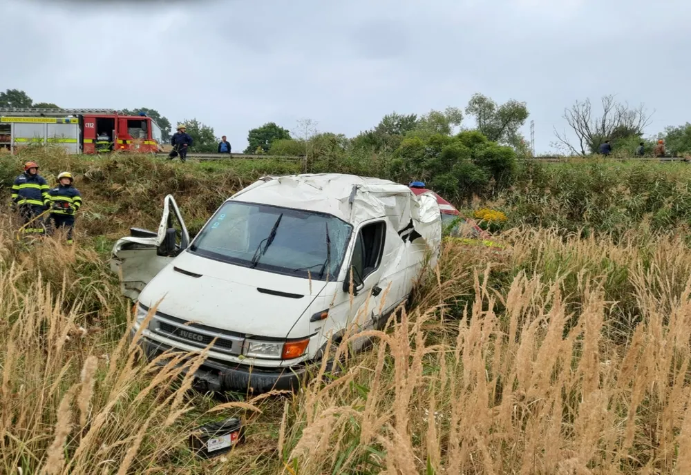 Grav accident între localitățile Saschiz și Vânători! A fost solicitat elicopterul SMURD pentru salvarea unui bărbat (FOTO)