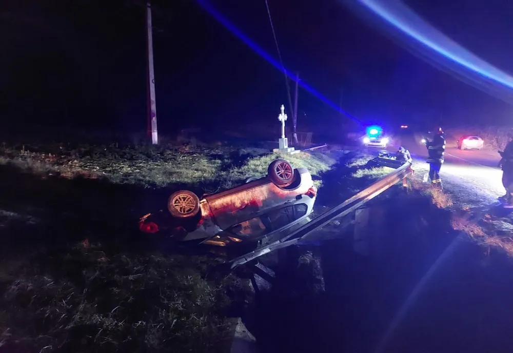 FOTO: Accident în Țăgșoru! Două persoane, la spital