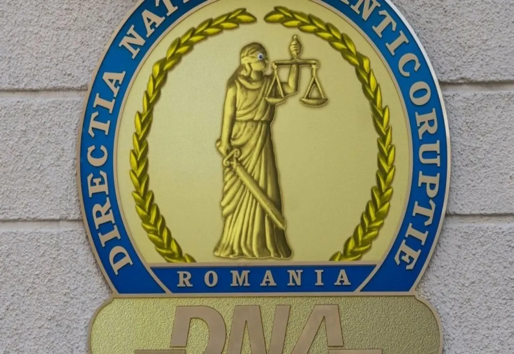 Om de afaceri din Mureş condamnat la închisoare după ce a încercat să mituiască ofiţeri DNA
