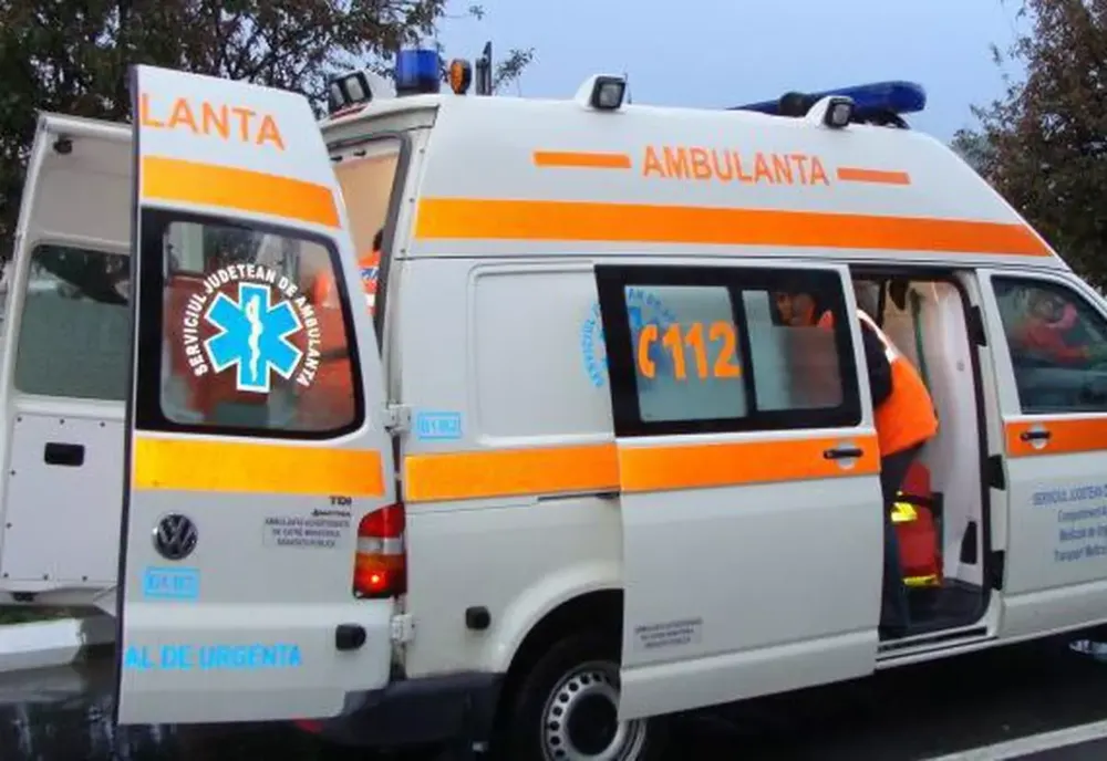 Accident în Negreşti Oaş provocat de o femeie din Maramureş! O şoferiţă din Târgu Mureş a ajuns la spital