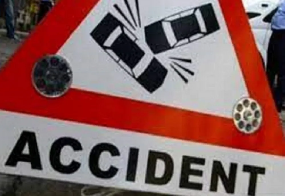 Tânără din Mureș, la spital, după ce a intrat cu autoturismul într-o autoutilitară