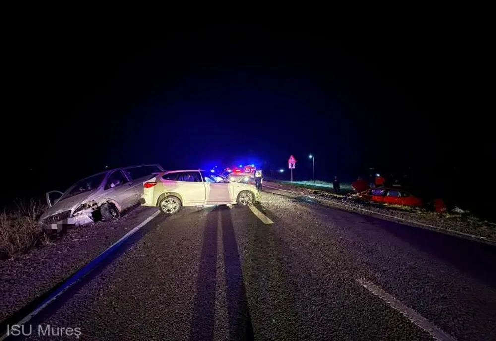 CINCI PERSOANE, LA SPITAL ÎN URMA UNUI ACCIDENT RUTIER PETRECUT PE DN 15