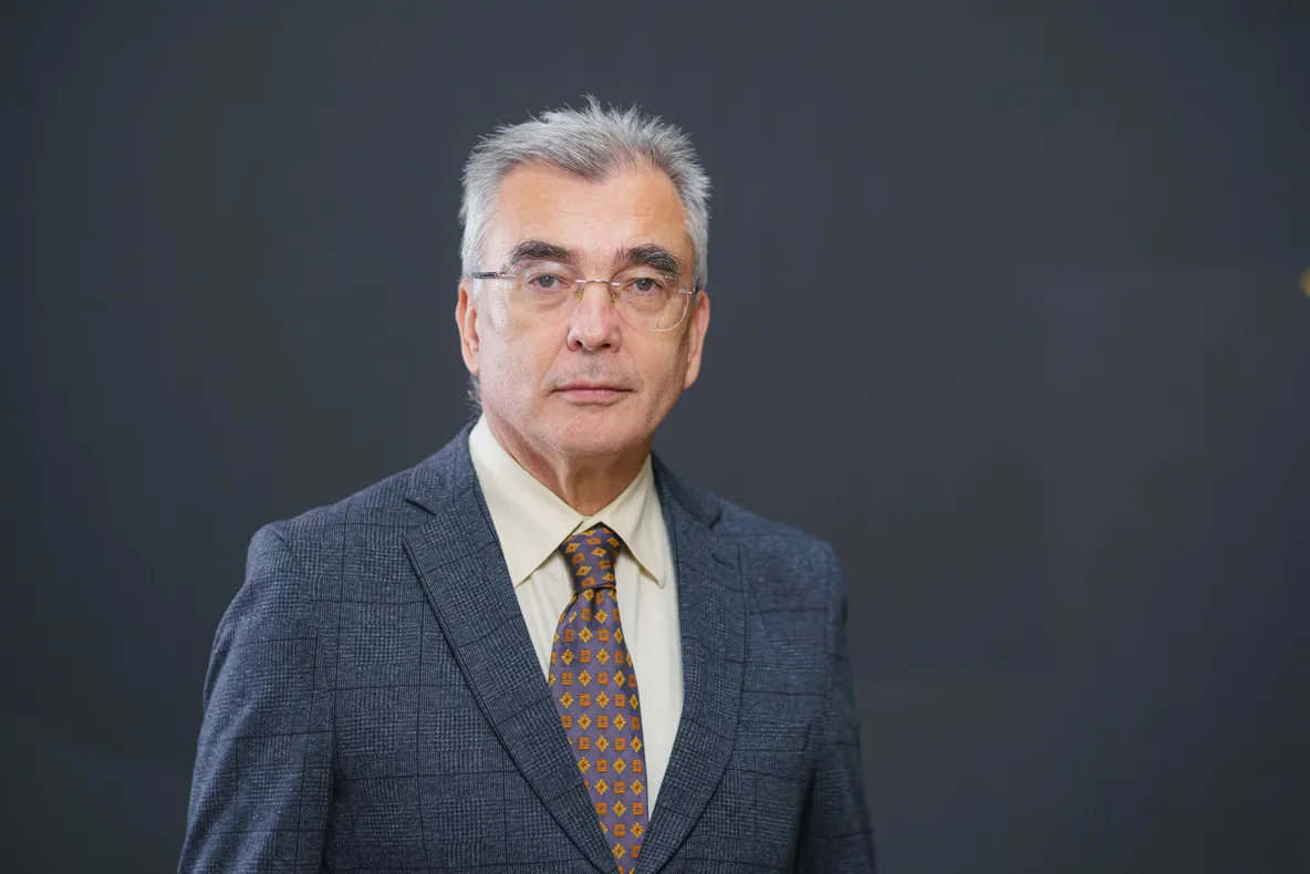 MARIUS LULEA (AUR): ,,LEUL SE PRĂBUȘEȘTE, DAR VINOVAȚII DAU VINA PE POPOR”