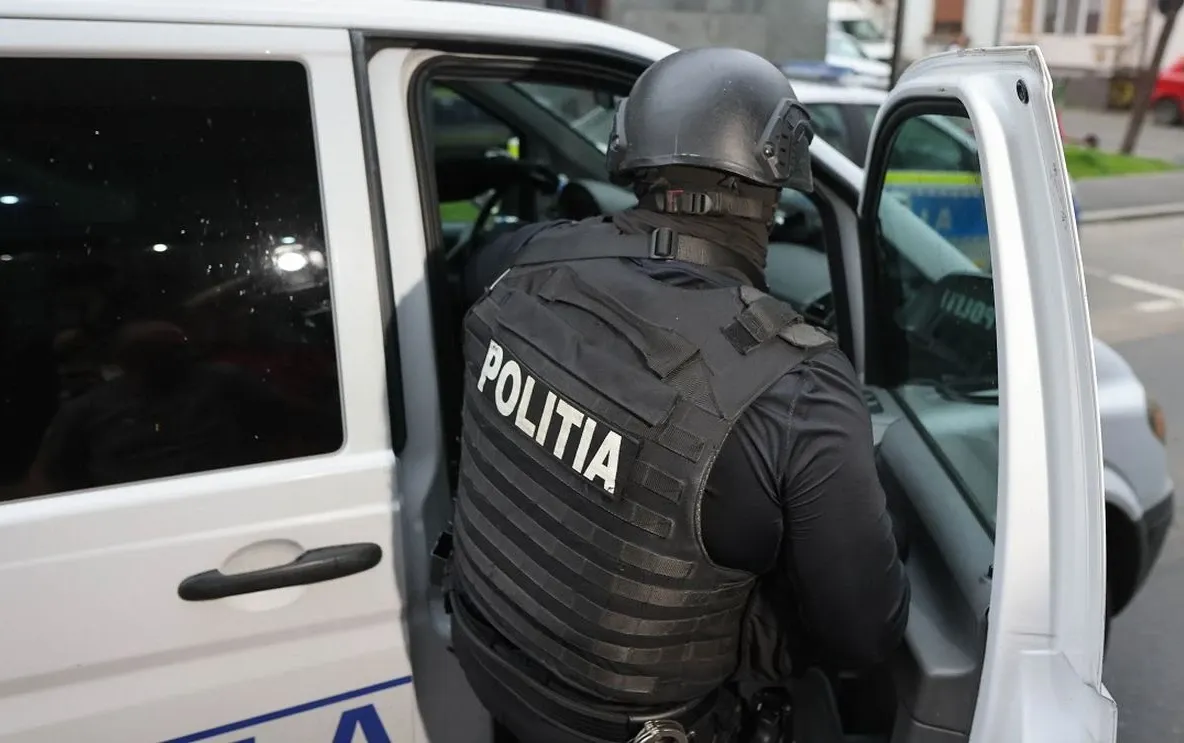 Percheziții în Mureș într-un dosar privind vânzarea unor pachete turistice. Mai multe persoane ar fi fost înșelate