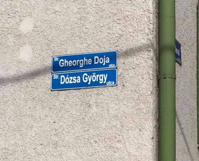 Plăcuțele bilingve, povestea Tîrgu Mureșului...