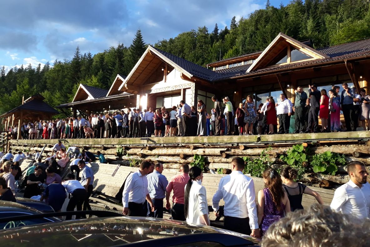 UPDATE: 15 victime ale accidentului de la pensiunea din Durău au fost aduse la UPU SMURD Tîrgu Mureș