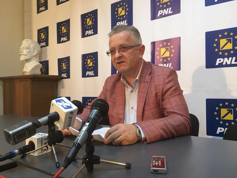 Senatorul PNL de Mureș, Cristian Chirteș, cere demisia ministrului Mediului, Grațiela Gavrilescu