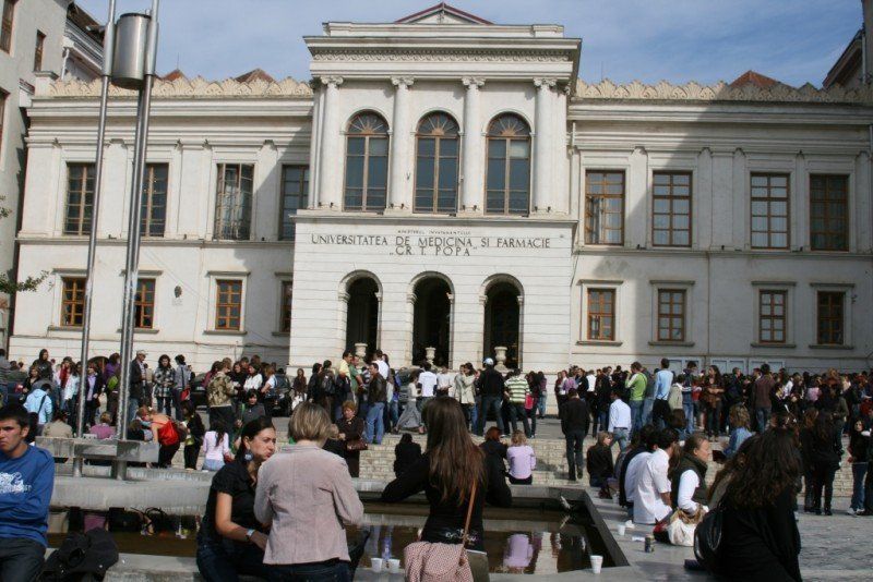 Înscrieri online pentru examenul de admitere la UMF Tîrgu Mureș