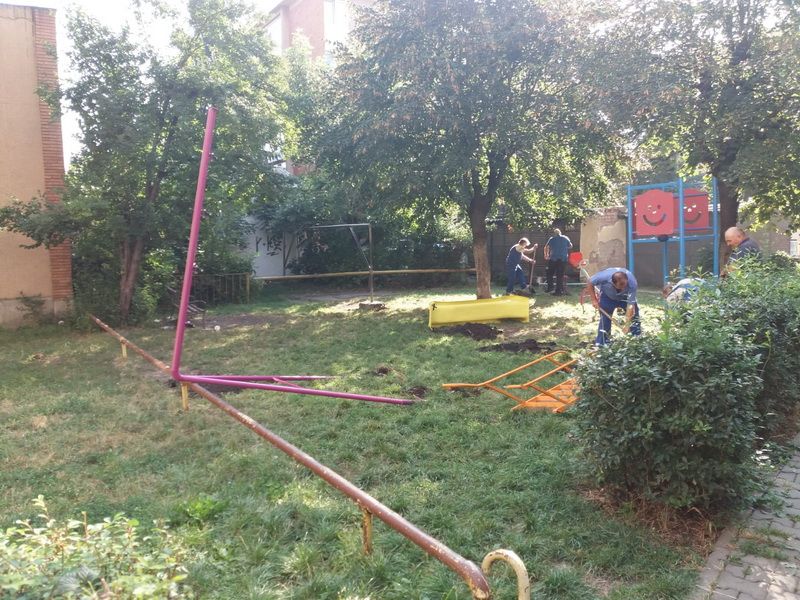 Un nou spaţiu de joacă în cartierul Aleea Săvineşti din Tîrgu Mureş