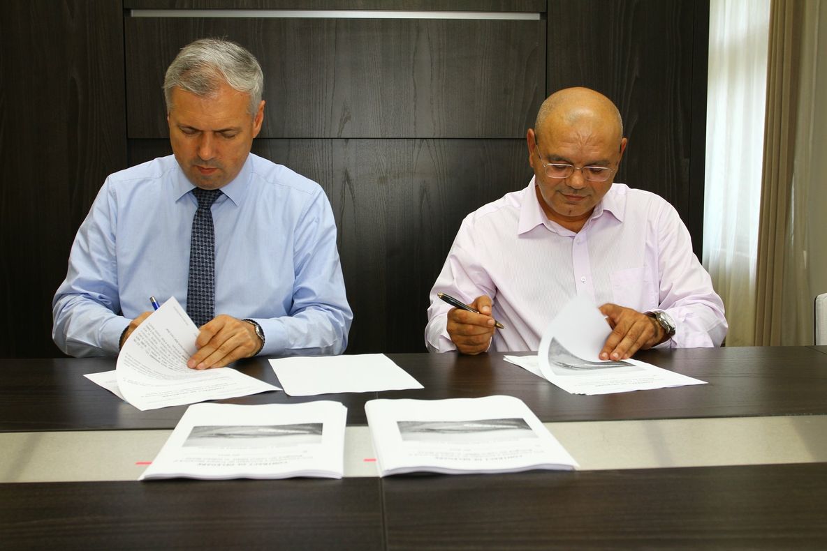 MUREȘ: Contract în proiectul de gestionare a deșeurilor