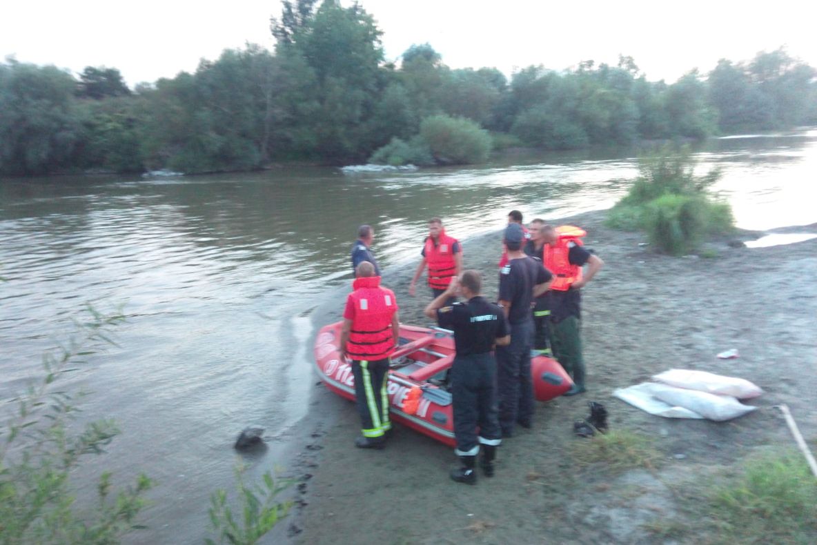 Copilul căutat în râul Mureș a fost găsit înecat