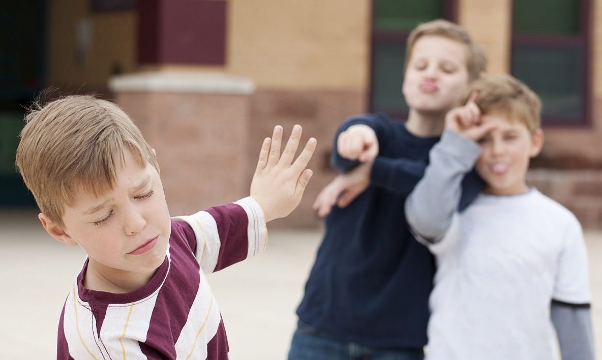 40,4% dintre elevii mureșeni își simt integritatea fizică sau morală pusă în pericol