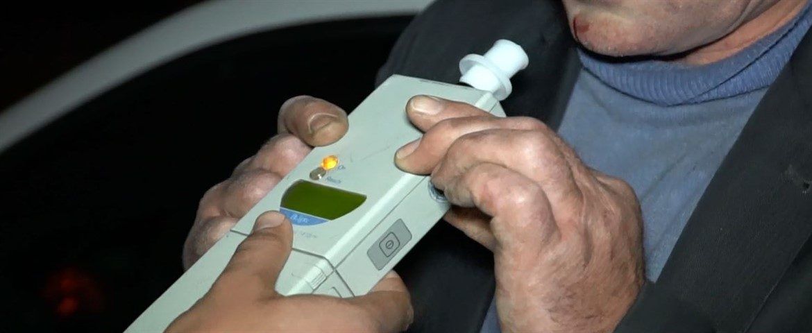 INCONȘTIENȚĂ: în trafic, fără permis și băuți