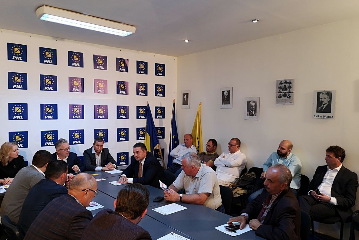 Liberalii mureșeni, campanie în sprijinul fermierilor