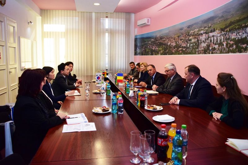 Coreenii întorc vizita