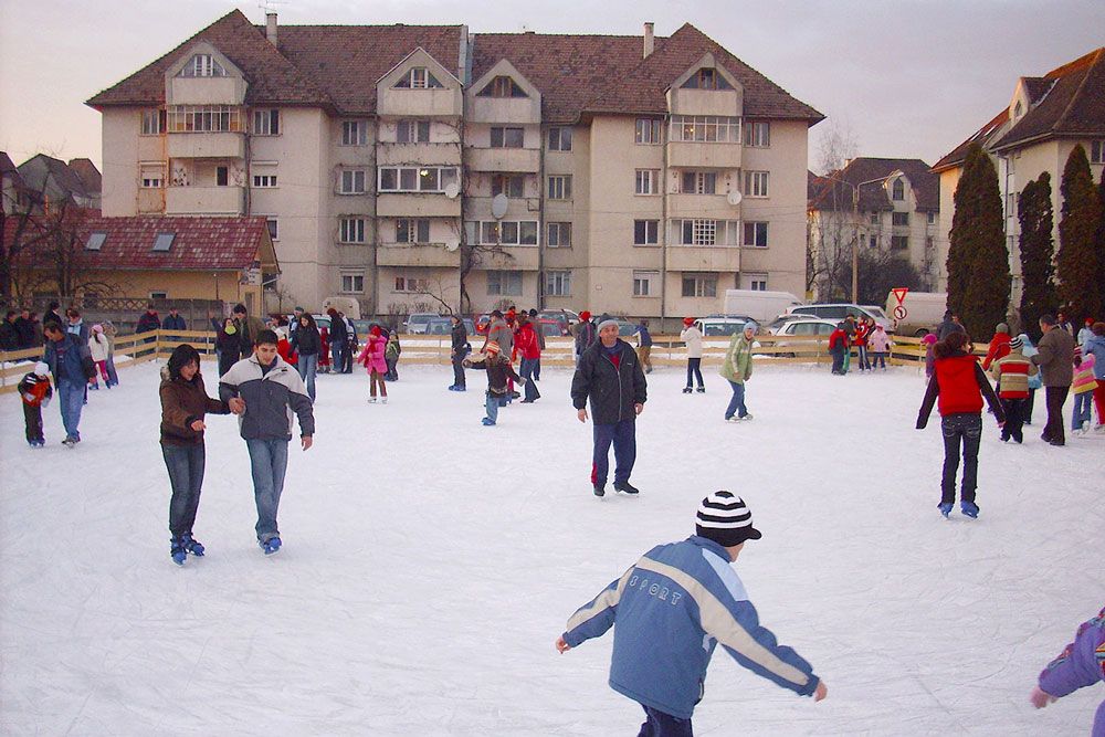 MÂINE, SIGHIȘOARA: Se deschide patinoarul!