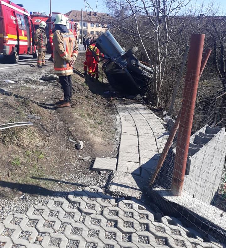 UPDATE/FOTO: Victimele din accidentul de la Bălăușeri au ajuns la UPU SMURD Târgu Mureș