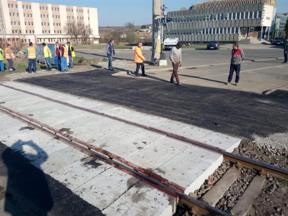 ÎN SFÂRȘIT! Trecerea la nivel cu calea ferată de pe strada Recoltei, REABILITATĂ