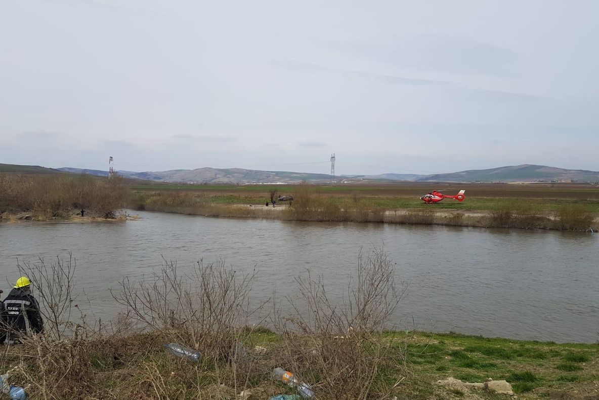 VIDEO: Filmul complet al salvării tânărului de 15 ani din apele Mureșului