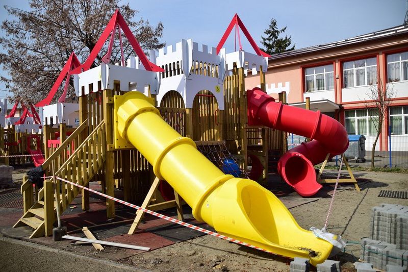 FOTO: "Cetatea copiilor" din cartierul târgumureșean "Unirii" este aproape gata