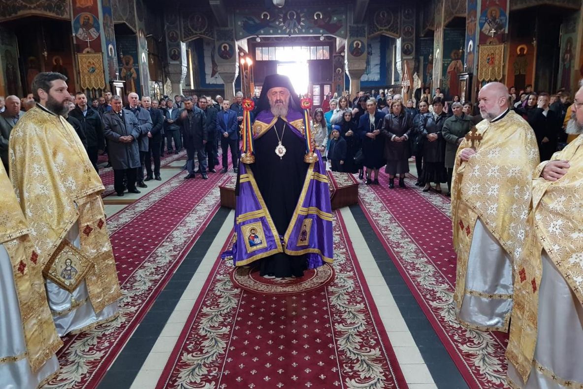 Arhiepiscopul Alba Iuliei a ținut slujba de Florii la Târgu Mureș
