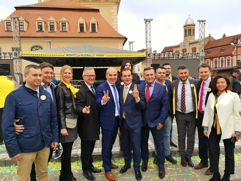 Peste 400 de liberali mureșeni, la Întâlnirea Regională CENTRU, organizată la Brașov