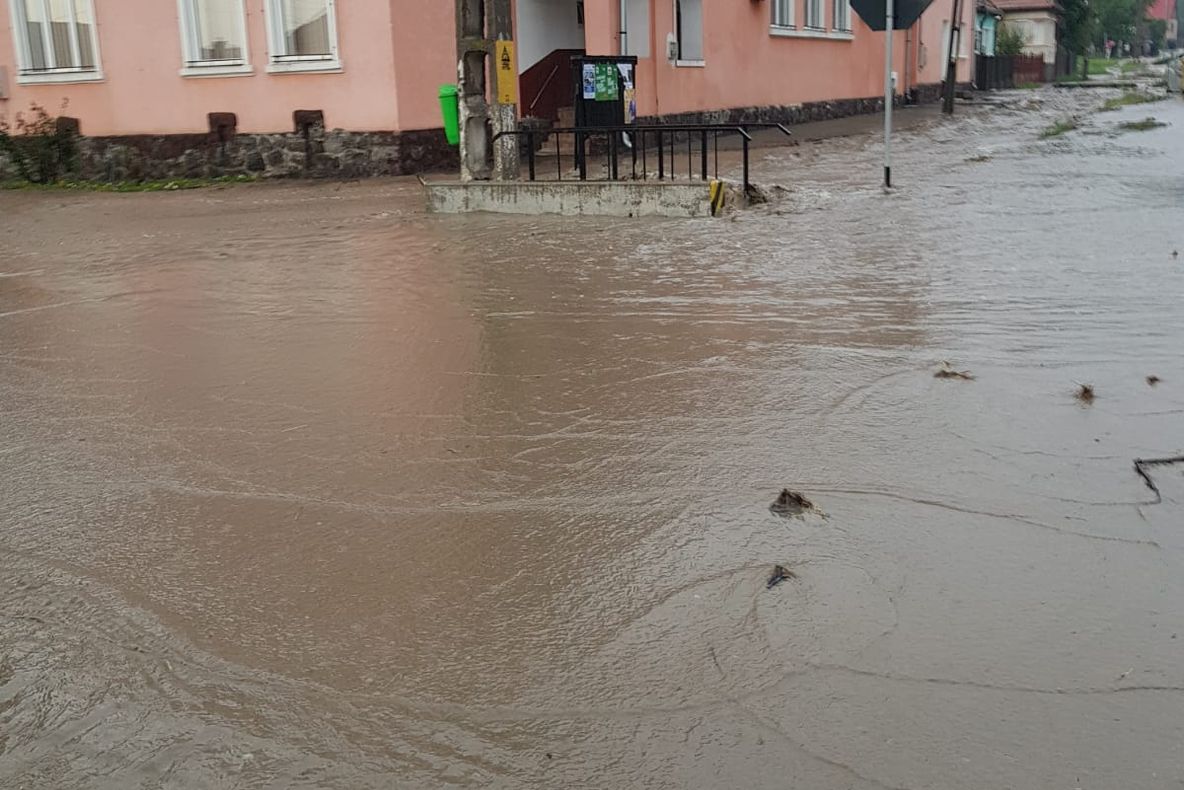 VIDEO/FOTO: Mureșul, sub furia naturii