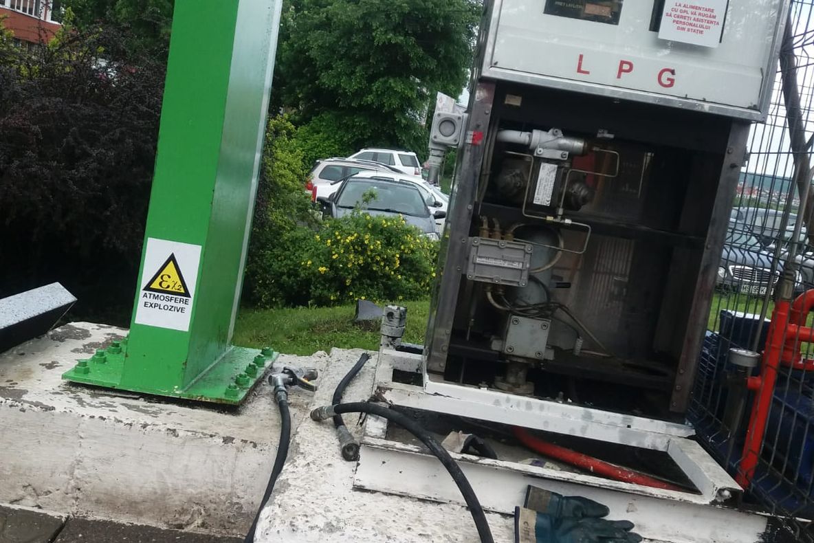 PERICOL de incendiu la o benzinărie din Târgu Mureș