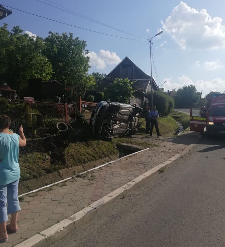 Sâmbătă grea pentru salvatori: Accident la Sărmașu și incendiu la Grebenișu de Câmpie