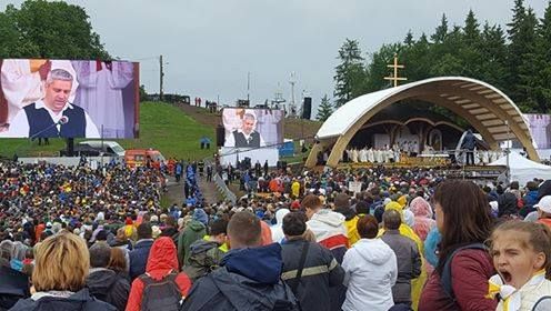 Primarul din Sângeorgiu de Mureș, rugăciune la slujba oficiată de Papa Francisc
