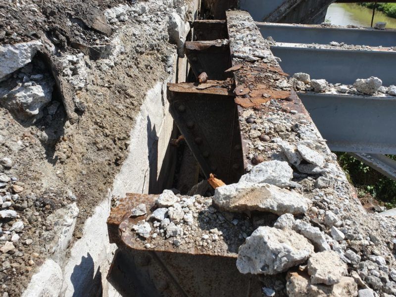 Podul din Târnăveni a fost demolat! Avea peste 100 de ani...