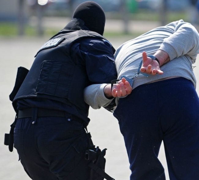 Doi urmăriți național au fost prinși în județul Mureș